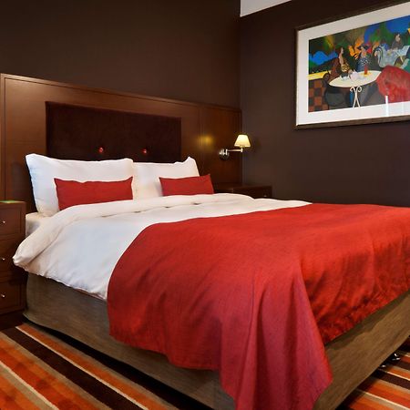 Best Western Plus La Corniche Тулон Екстериор снимка